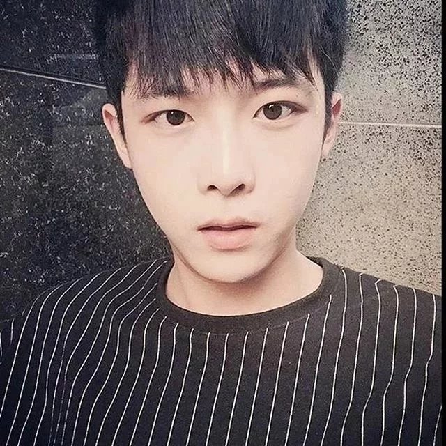 翁阅薇仪