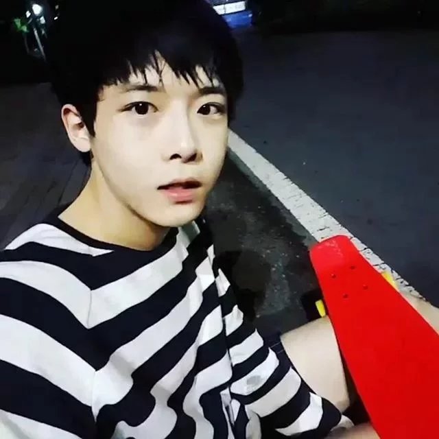 单翰眉芸