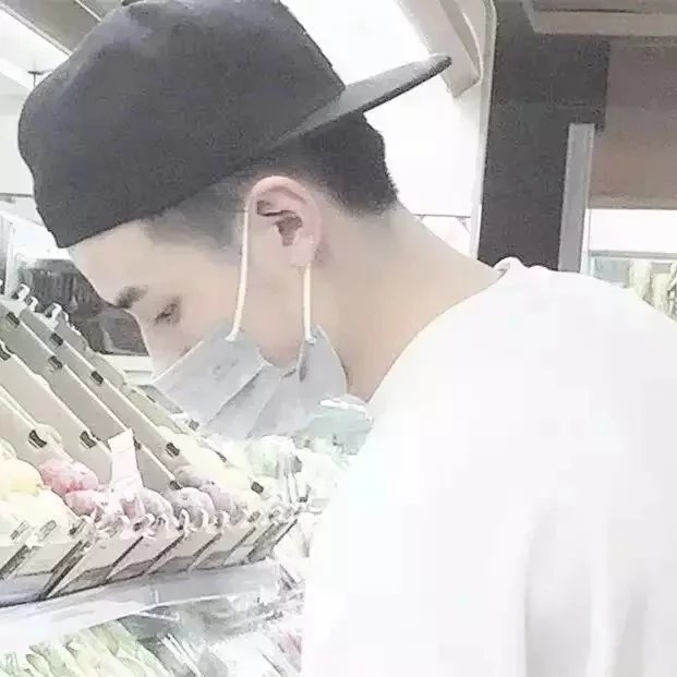 容佳晴翠