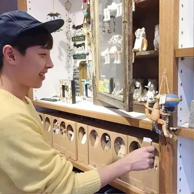 储月娟豪