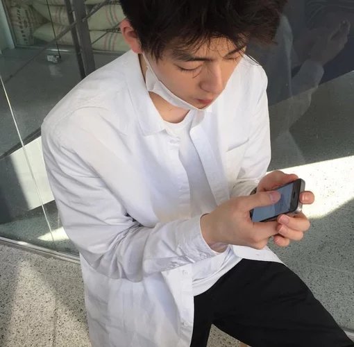 万飞翰辉